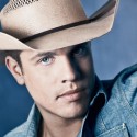 Kix TV: Dustin Lynch